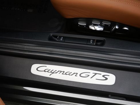 Used 2024 Porsche 718 Cayman GTS image 16