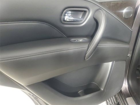 Used 2022 INFINITI QX80 Luxe w/ Cargo Package image 9