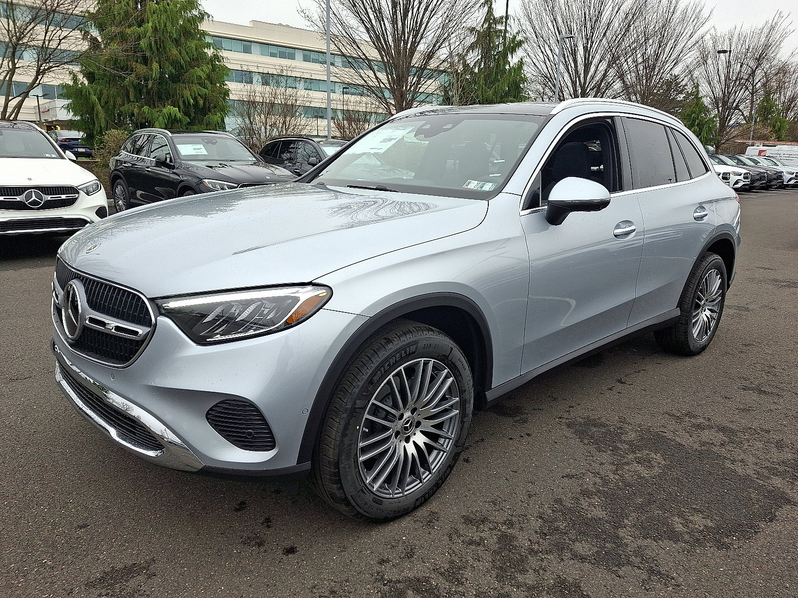 New 2026 Mercedes-Benz GLC 300 4MATIC image 3