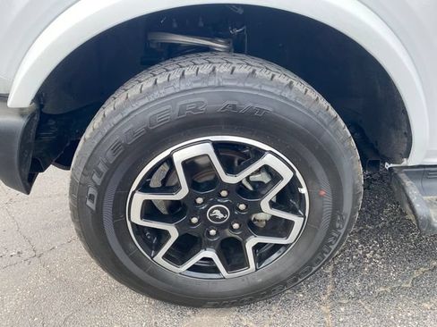Used 2025 Ford Bronco Outer Banks AWD/4WD image 18