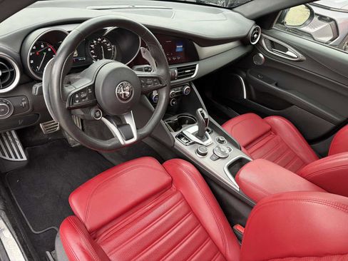Used 2022 Alfa Romeo Giulia Veloce image 9