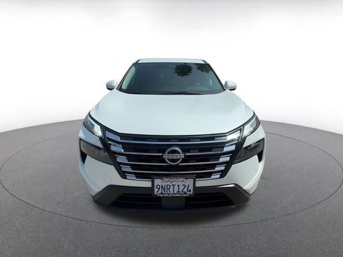 Used 2025 Nissan Rogue SV AWD/4WD image 4