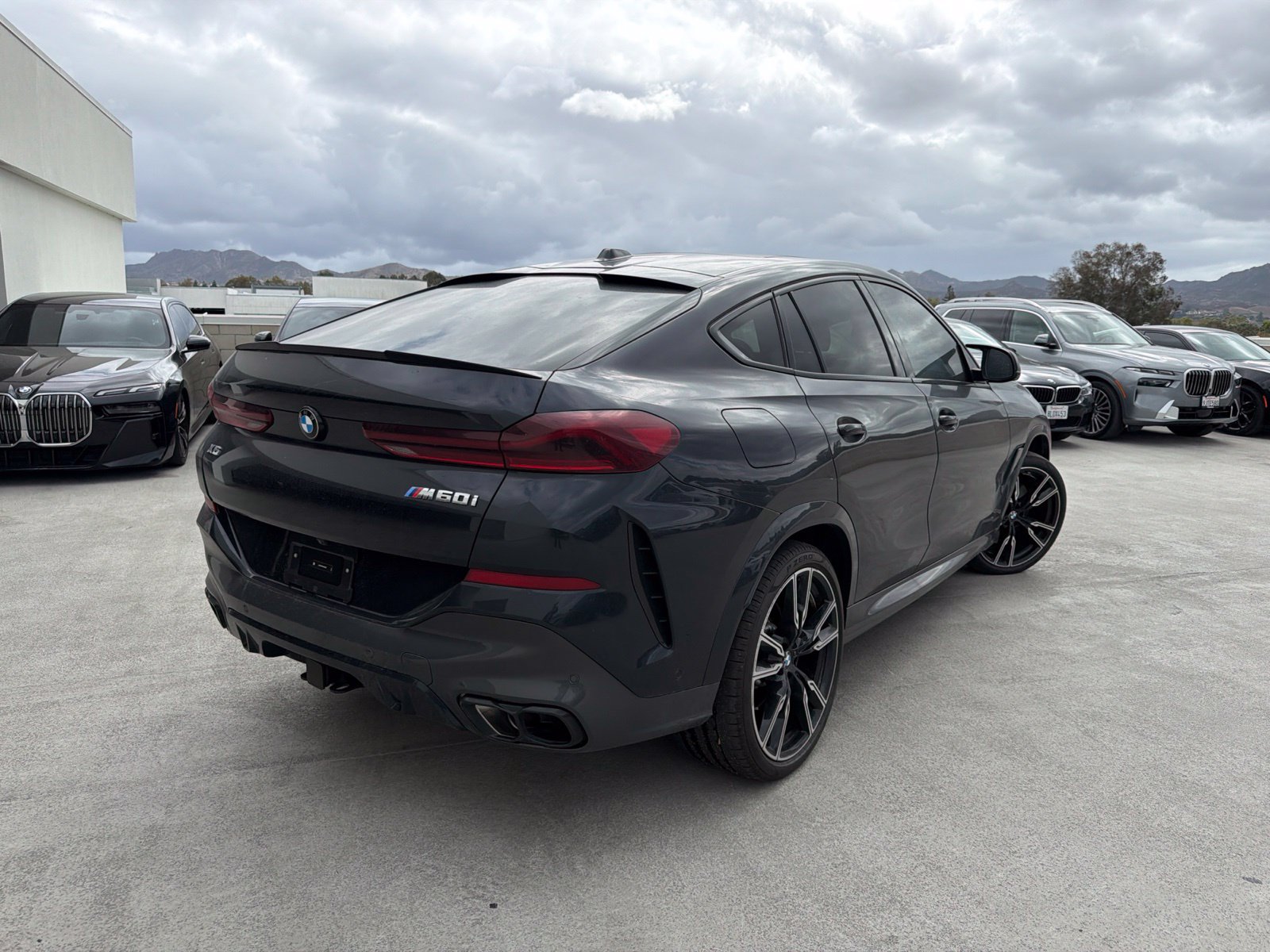 Used 2025 BMW X6 M60i AWD/4WD image 4