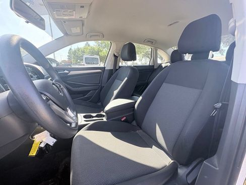 Used 2021 Volkswagen Jetta SE FWD image 6