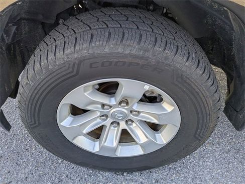 Used 2024 RAM 1500 Laramie image 9