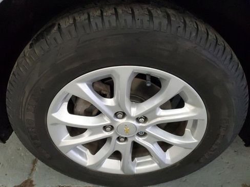 Used 2019 Chevrolet Equinox LS image 28