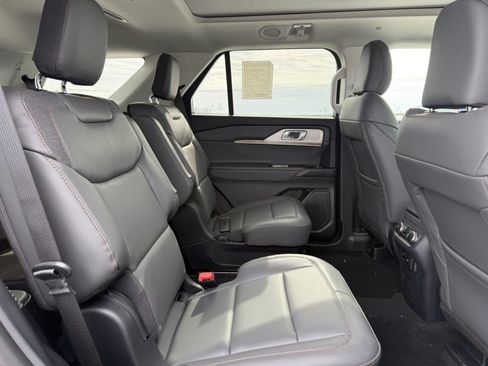 New 2026 Ford Explorer Active w/ Active Comfort Package AWD/4WD image 7