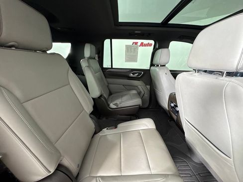 Used 2023 GMC Yukon XL SLT AWD/4WD image 45