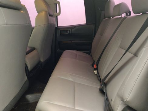 Used 2017 Toyota Tundra SR5 RWD image 18
