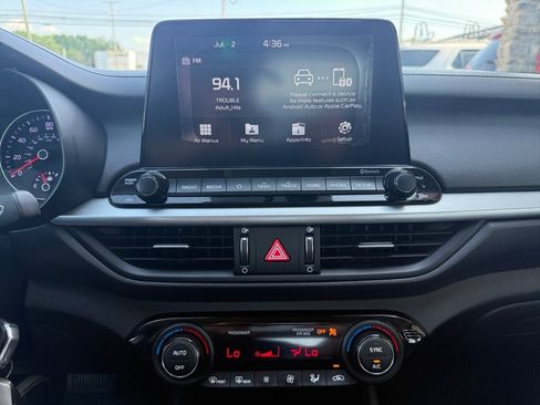 Used 2019 Kia Forte LXS FWD image 17