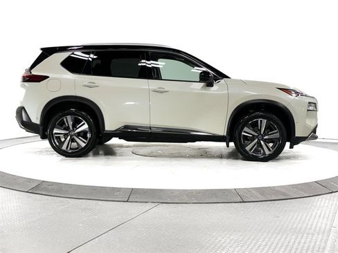 Used 2021 Nissan Rogue Platinum image 12