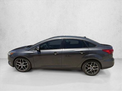 Used 2018 Ford Focus SEL FWD image 2