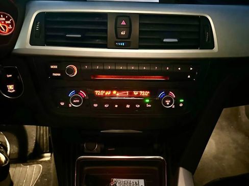 Used 2012 BMW 328i Sedan image 18