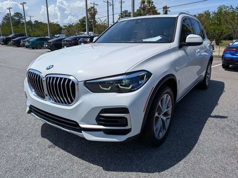 Used 2022 BMW X5 xDrive40i w/ Luxury Seating Package AWD/4WD image 9