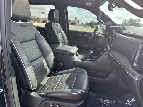 Used 2023 GMC Sierra 1500 AT4X AWD/4WD image 23