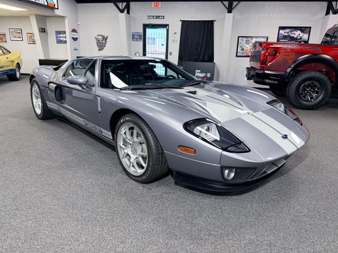 Used 2006 Ford GT image 35