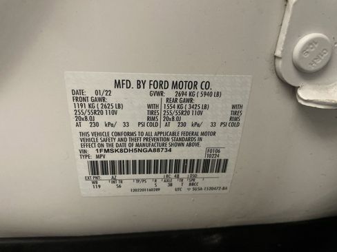 Used 2022 Ford Explorer XLT w/ Equipment Group 202A image 27