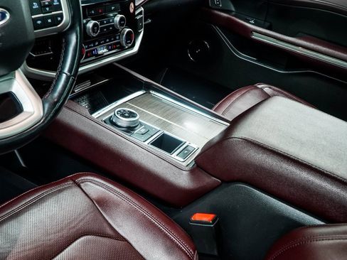 Used 2024 Ford Expedition Max Limited image 16