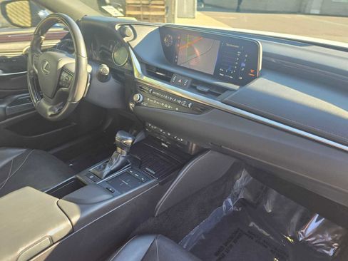 Used 2021 Lexus ES 350 Luxury image 12
