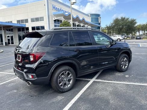 Certified 2024 Honda Passport TrailSport image 4