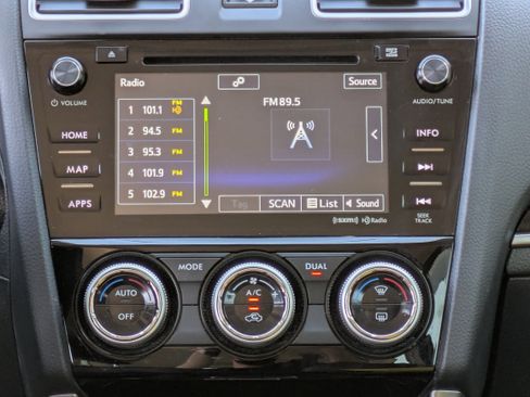 Used 2018 Subaru Forester 2.5i Touring image 20