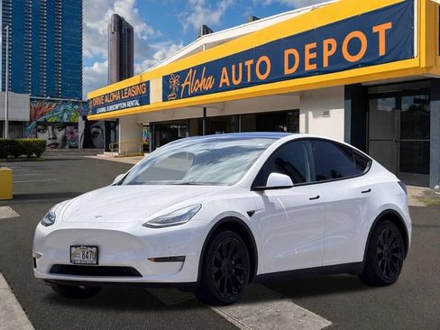 Used 2021 Tesla Model Y Long Range AWD/4WD image 1