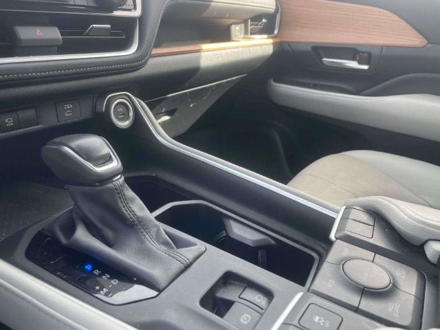 Used 2024 Toyota Grand Highlander AWD image 32