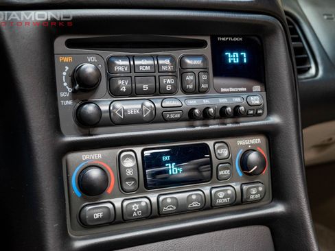 Used 2004 Chevrolet Corvette Convertible w/ Preferred Equipment Group RWD image 87