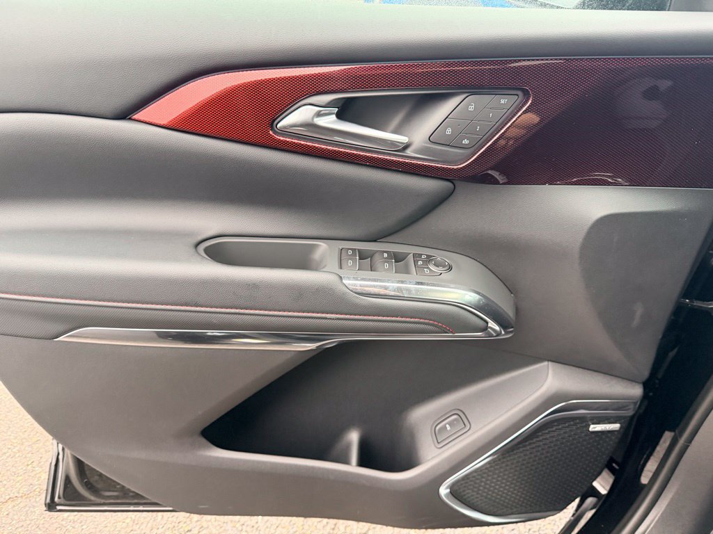 New 2026 Chevrolet Traverse RS w/ LPO, Floor Liner Package FWD image 21
