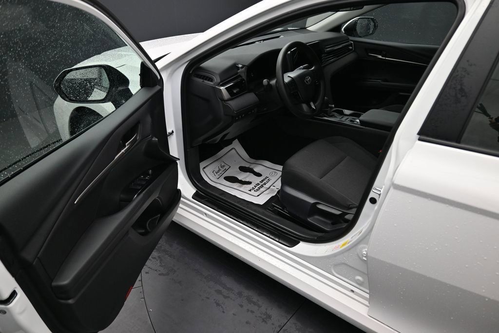Used 2026 Toyota Camry LE FWD image 19
