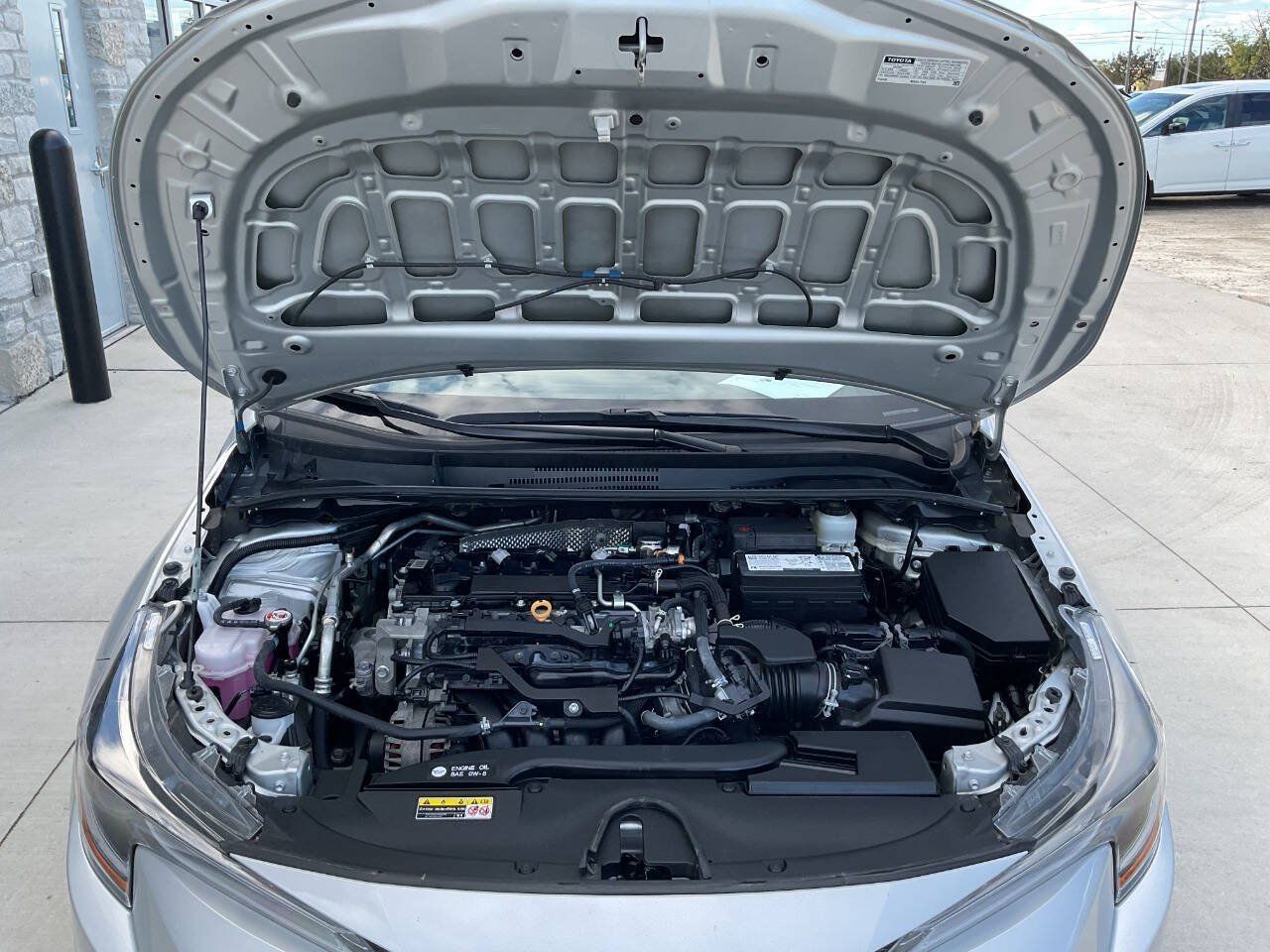 Used 2025 Toyota Corolla LE FWD image 50