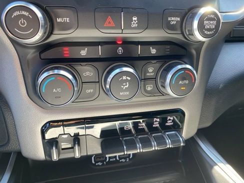 Used 2022 RAM 3500 Big Horn w/ Level C Equiment Group image 32