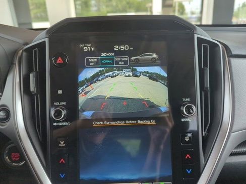 Used 2025 Subaru Crosstrek 2.0i Premium image 25