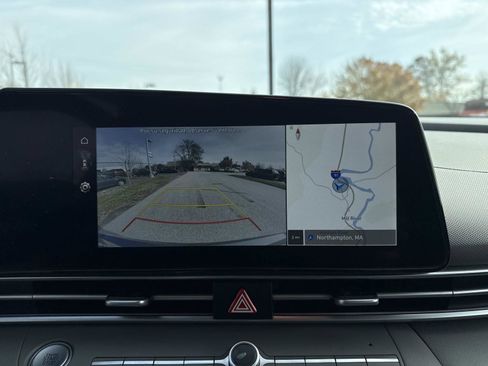 Certified 2024 Hyundai Elantra SEL image 24