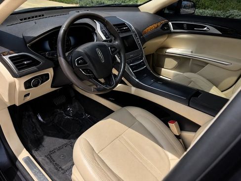 Used 2013 Lincoln MKZ Hybrid FWD image 10