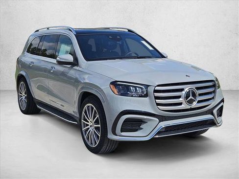 New 2026 Mercedes-Benz GLS 580 4MATIC image 3