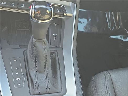 Used 2020 Audi Q3 2.0T Premium Plus w/ Premium Plus Package image 12