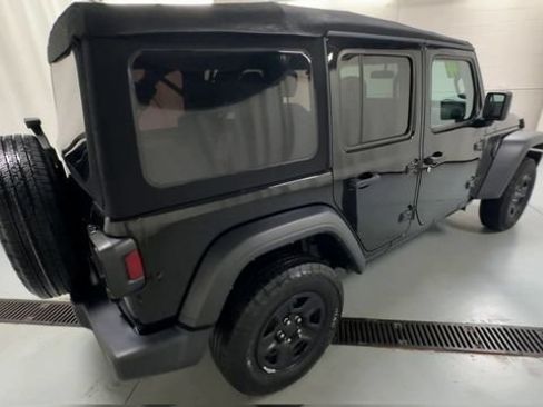 Used 2024 Jeep Wrangler Unlimited Sport AWD/4WD image 8