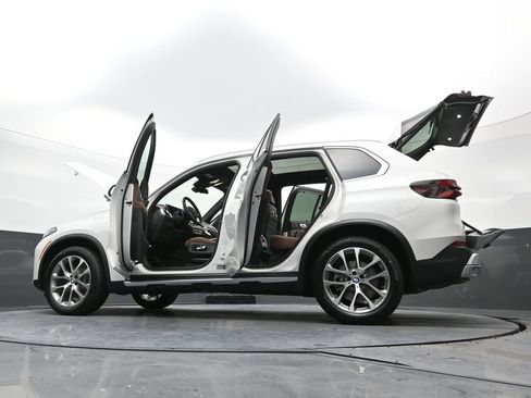 New 2026 BMW X5 xDrive40i AWD/4WD image 43