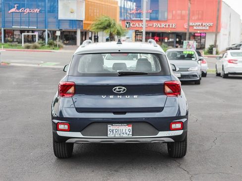 Used 2020 Hyundai Venue image 10