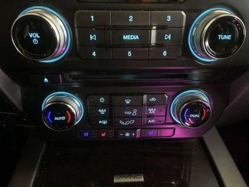 Used 2016 Ford F150 Platinum w/ Technology Package image 21