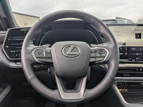 Used 2026 Lexus TX 350 TX 350 Premium image 18