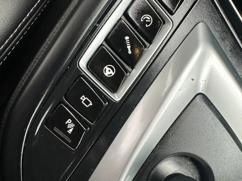 Used 2018 BMW M4 Coupe w/ Competition Package image 25