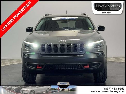 Used 2022 Jeep Cherokee Trailhawk w/ Premium Leather Package AWD/4WD image 2
