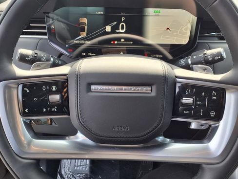 New 2025 Land Rover Range Rover Long Wheelbase SE image 11