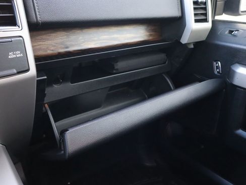 Used 2020 Ford F150 Lariat image 37