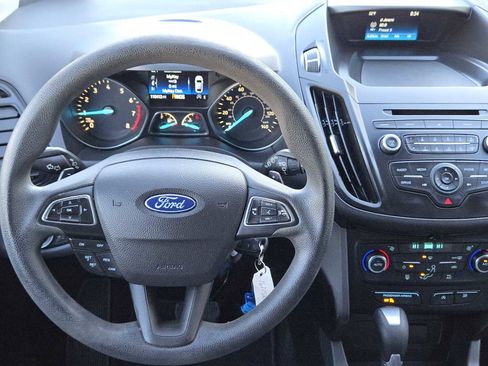 Used 2017 Ford Escape SE image 26