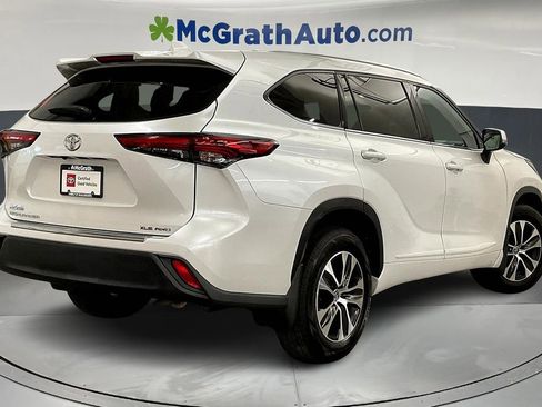 Used 2022 Toyota Highlander XLE image 15