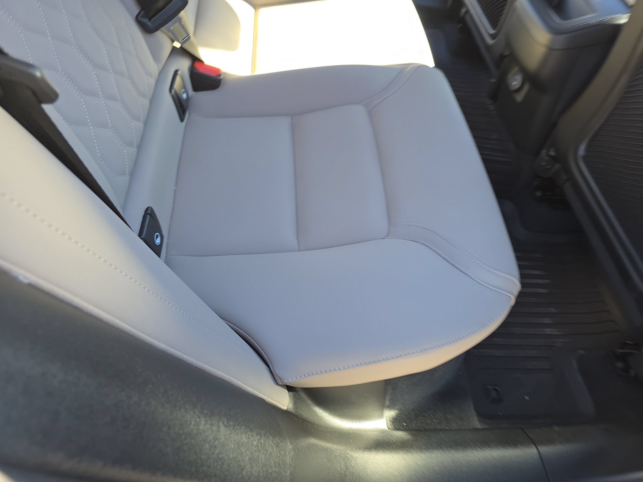 Certified 2026 Volvo XC60 B5 Plus w/ Protection Package Premier AWD/4WD image 16