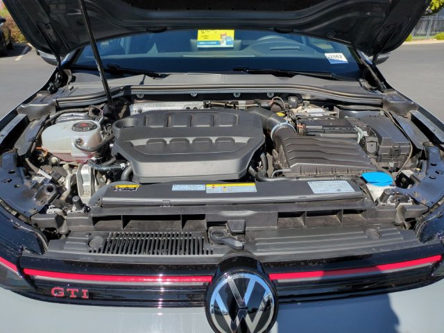 Certified 2025 Volkswagen GTI Autobahn FWD image 34